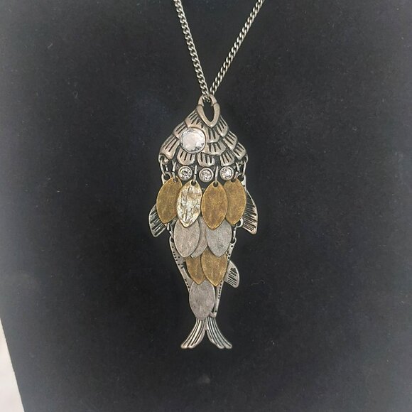 Necklace Fish Pendant Long Silver Tone Rhinestones American Eagle Outfitters - Picture 6 of 14